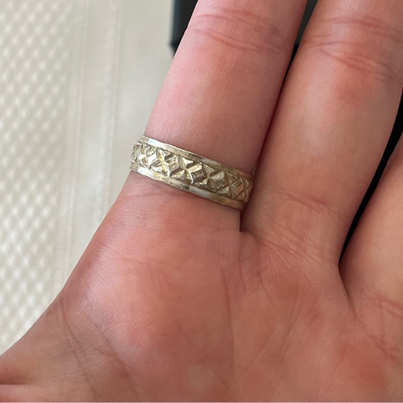 Beautiful abalone stone ring, size 7.5 - Picture 5 of 8